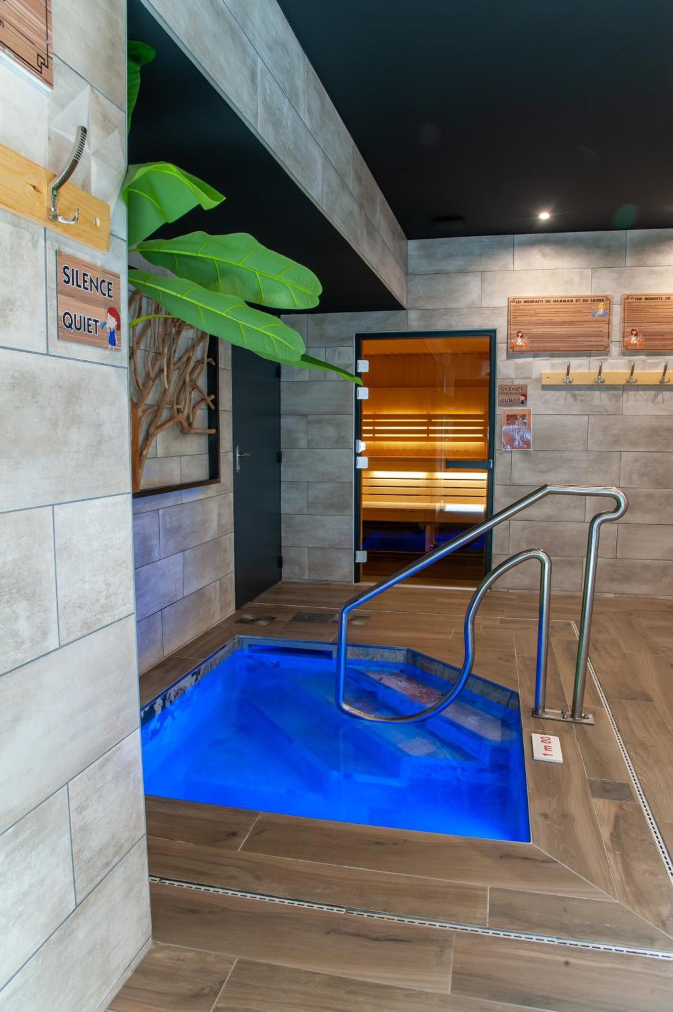 Camping & Spa Cap Soleil Vias Exterior photo